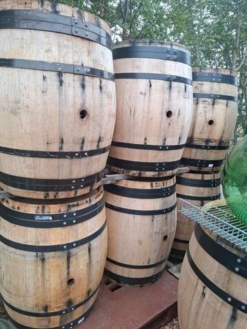 Wijntonnen bourgogne 228l! Met zwarte banden & 88cm hoogte beschikbaar voor biedingen