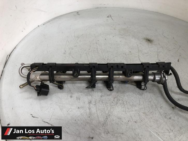 VW Golf 2.0 GTI injectorrail 037133317ab, Autos : Pièces & Accessoires, Systèmes à carburant, Volkswagen, Utilisé, Enlèvement ou Envoi