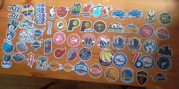 Super lot de 66 stickers NBA disponible aux enchères