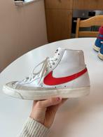 Nike Blazer Mid ’77 Red maat 41, Kleding | Dames, Wit, Nike, Ophalen of Verzenden, Zo goed als nieuw