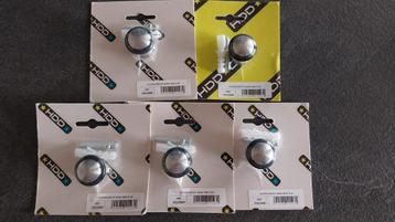 5 nieuwe inox deurstoppers beschikbaar voor biedingen