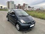 Toyota Aygo 1.0i Benzine Euro5 Gekeurd met carpass, Auto's, Voorwielaandrijving, Stof, 50 kW, Zwart