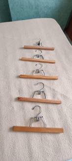 Cintres pour jupe/pantalon, Enlèvement, Comme neuf, Bois, Adultes