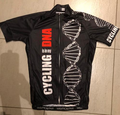 Prachtig wielershirt ‘Cycling is in my DNA’ - Small, Vélos & Vélomoteurs, Accessoires vélo | Vêtements de cyclisme, Neuf, Enlèvement ou Envoi