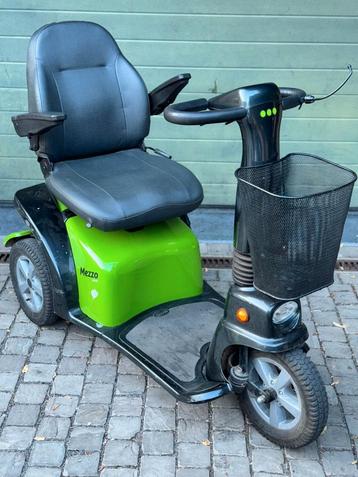 Scootmobiel mezzo 3 Life&mobility meer info 0488826971  beschikbaar voor biedingen