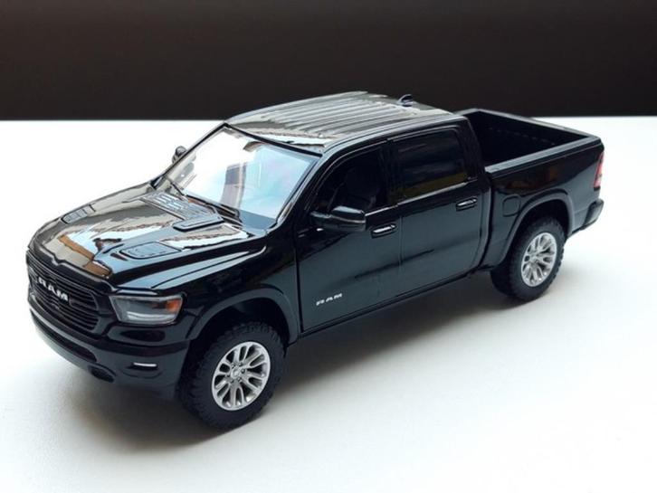 Modelauto Dodge Ram Laramie 2019 black – 1:27 19 cm lang, Hobby en Vrije tijd, Modelauto's | 1:24, Nieuw, Auto, Motormax, Verzenden