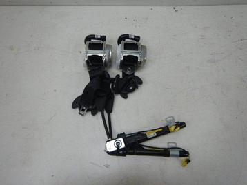 VW Golf  8 Gordelset Voorzijde L + R 5H1857706P beschikbaar voor biedingen