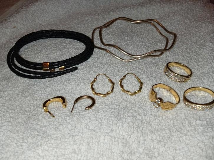 Sloop sieraden goud particulier verkoop, Handtassen en Accessoires, Ringen, Ophalen of Verzenden