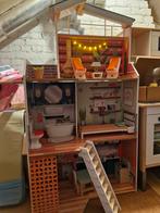 Houten poppenhuis met wat meubeltjes, Kinderen en Baby's, Speelgoed | Poppenhuizen, Poppenhuis, Zo goed als nieuw, Ophalen