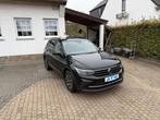 Volkswagen Tiguan 1.5 TSI Life OPF DSG (EU6AP)/Navi/App carp, Auto's, Stof, 4 cilinders, Zwart, 5 zetels