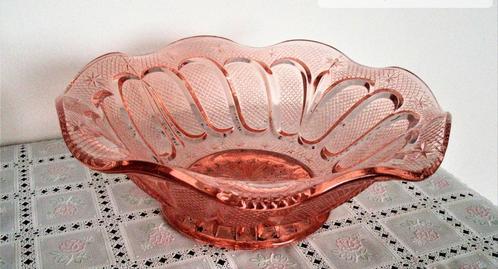 Zeer fraaie Art Deco (fruit)schaal  rosaline persglas., Antiek en Kunst, Antiek | Glaswerk en Kristal, Ophalen of Verzenden
