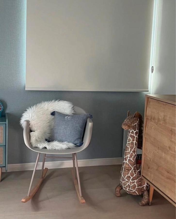 Schommelstoel met kuipzitting Petite Amélie, Kinderen en Baby's, Kinderkamer | Tafels en Stoelen, Zo goed als nieuw, Stoel(en)