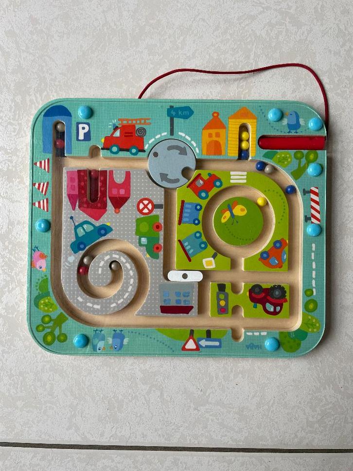 Haba magnetisch stadslabyrint, Kinderen en Baby's, Speelgoed | Houten speelgoed, Zo goed als nieuw, Overige typen, Ophalen