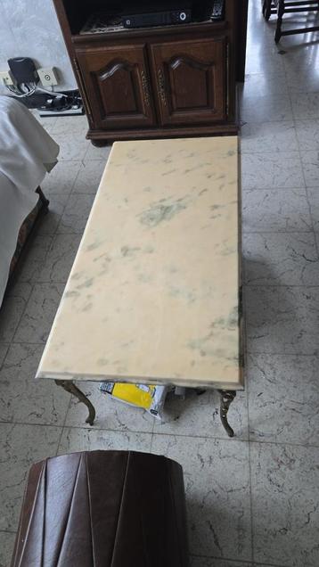 GRATIS salontafel GERSERVEERD beschikbaar voor biedingen