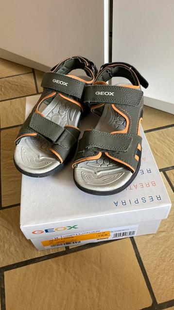 Geox sandalen maat 34