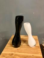 Zwarte en witte hoogglansvaasjes in speciale vorm, Ophalen, Wit, Minder dan 50 cm, Glas