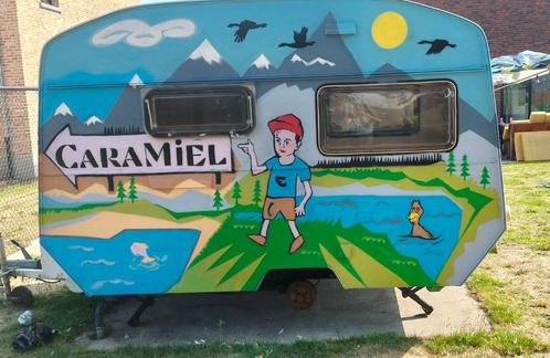 Heb je een saaie witte caravan,graffiti stijl, Caravans en Kamperen, Caravans, Particulier, meer dan 6, Adria, Ophalen