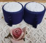 2 Stoffen doosjes met wit porseleinen deksels, Yves Rocher, Antiquités & Art, Enlèvement ou Envoi