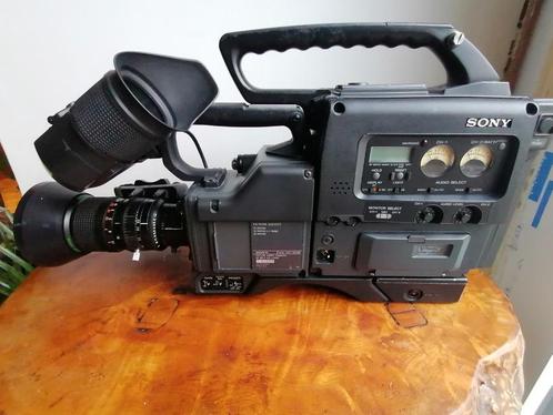 vintage professionele videocamera sony DXC-327AP, Audio, Tv en Foto, Videocamera's Analoog, Camera, Hi 8, Ophalen of Verzenden