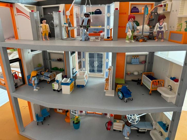 Playmobil ziekenhuis 70190 met toebehoren en extra’s, Kinderen en Baby's, Speelgoed | Playmobil, Zo goed als nieuw, Ophalen