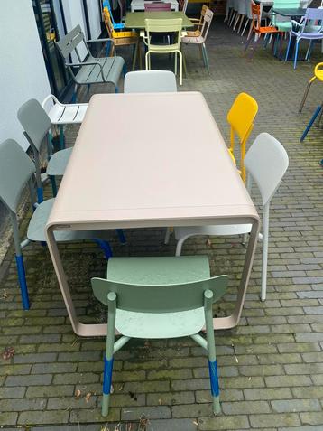 Fermob Bellevie tafel 140x80 in de kleur nutmeg toonmodel  beschikbaar voor biedingen