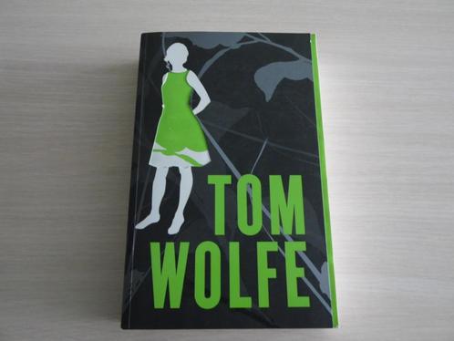 MOI, CHARLOTTE SIMMONS        TOM WOLFE, Boeken, Romans, Zo goed als nieuw, Amerika, Ophalen of Verzenden