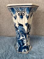 zeshoekige Delfts blauwe vaas Keramiekfabriek Velsen, Antiek en Kunst, Ophalen of Verzenden