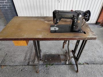 Naaimachine singer beschikbaar voor biedingen
