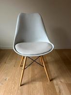 Witte stoel, houten poten: 6 stuks, Huis en Inrichting, Stoelen, Ophalen, Kunststof, Gebruikt, Wit