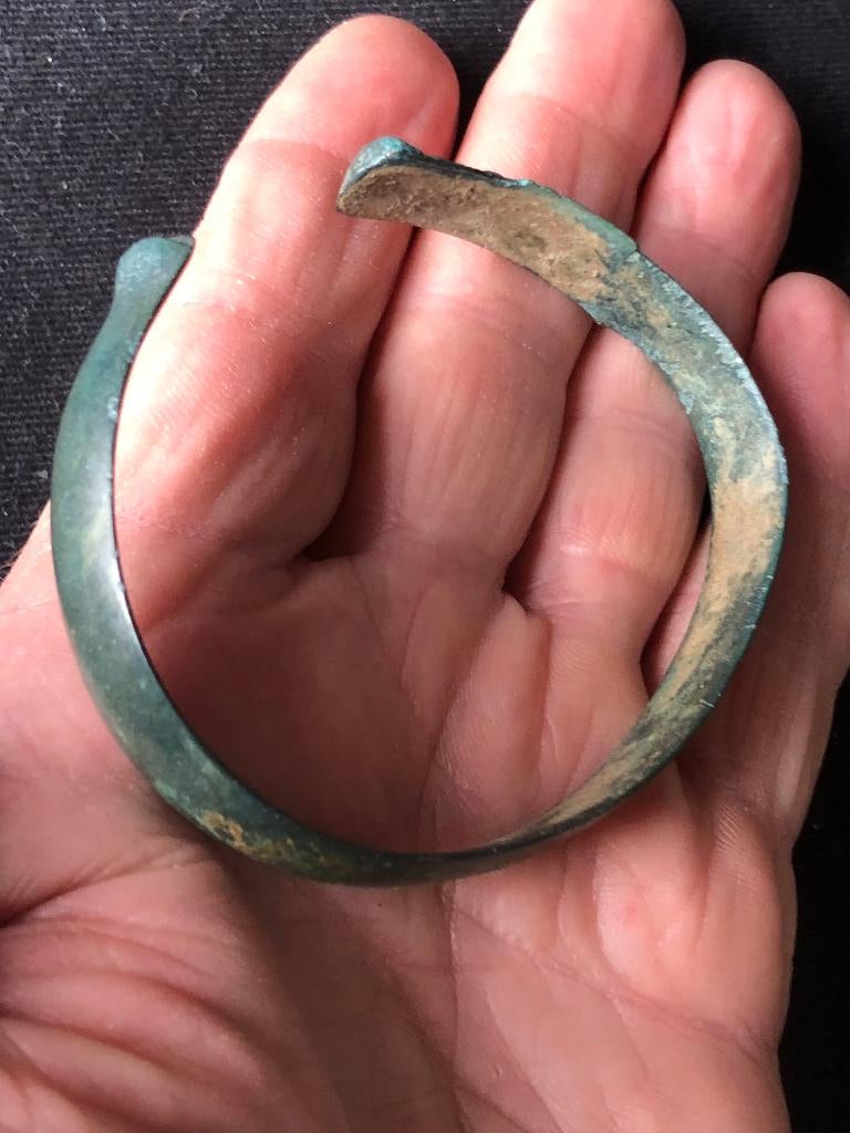 Bodemvondst Bronstijd ARMBAND 3000jr GRAFGIFT top conditie!, Antiquités & Art, Curiosités & Brocante, Enlèvement ou Envoi