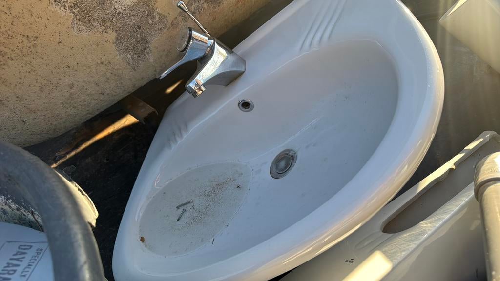 Gratis 2 lavabos, Maison & Meubles, Salle de bain | Salle de bain complète, Enlèvement, Comme neuf