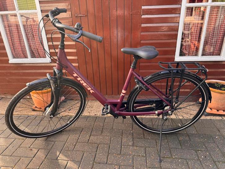 Trek District 2 heel mooie staat, Fietsen en Brommers, Fietsen | Dames | Damesfietsen, Zo goed als nieuw, Ophalen