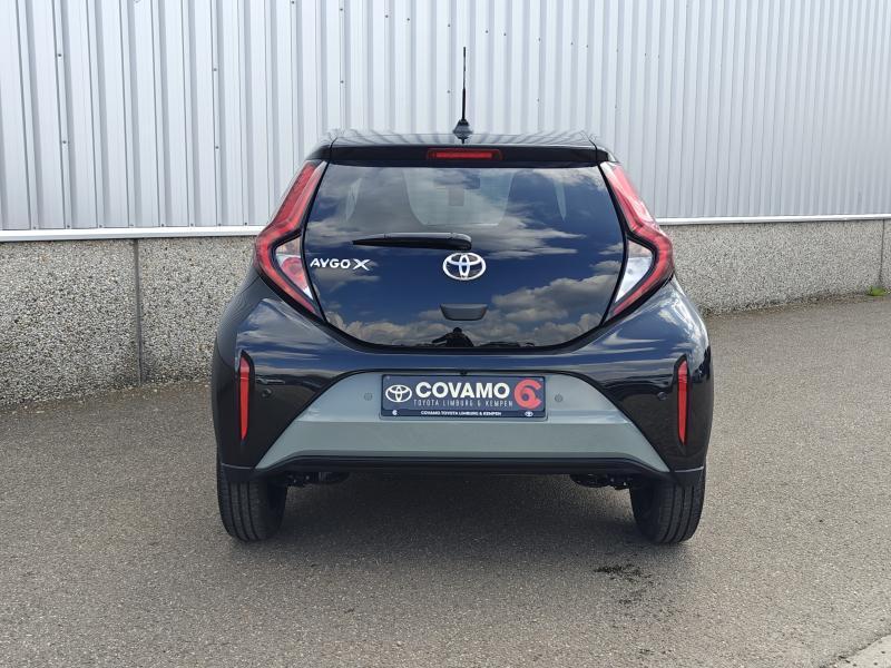Toyota Aygo X Black Edition / 11.000 KM !!!, 110 g/km, 72 pk, Bedrijf, 5 deurs