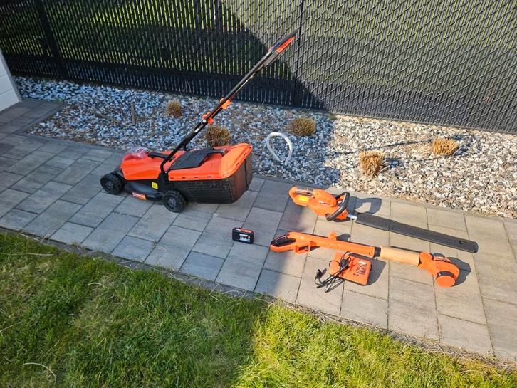 Grasmaaier + heggenschaar + kantenmaaier accu te koop, Tuin en Terras, Grasmaaiers, Ophalen