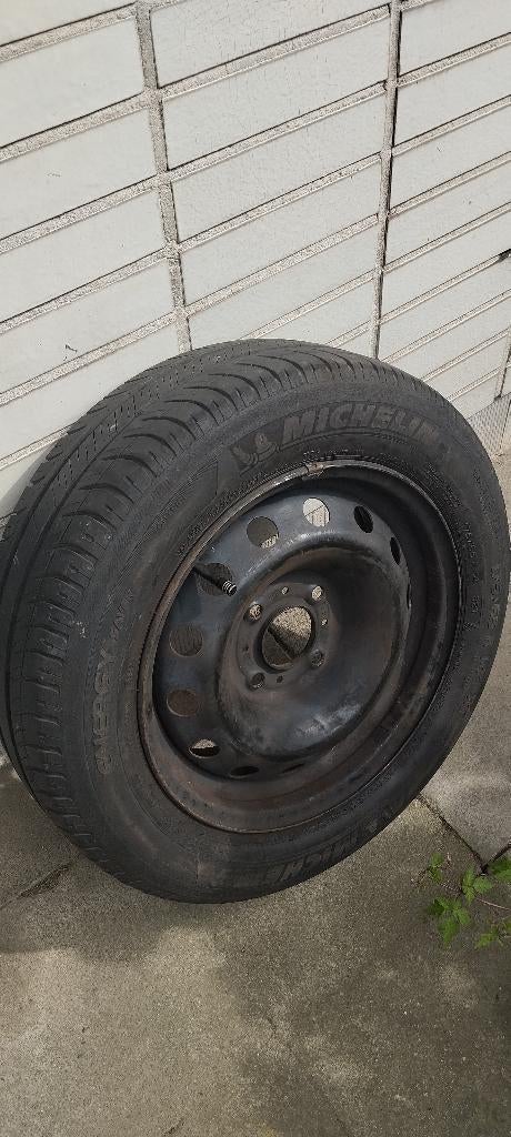Pneus a donné 5 pneus avec jantes 175 65 14, Enlèvement, Utilisé, Pneu(s)