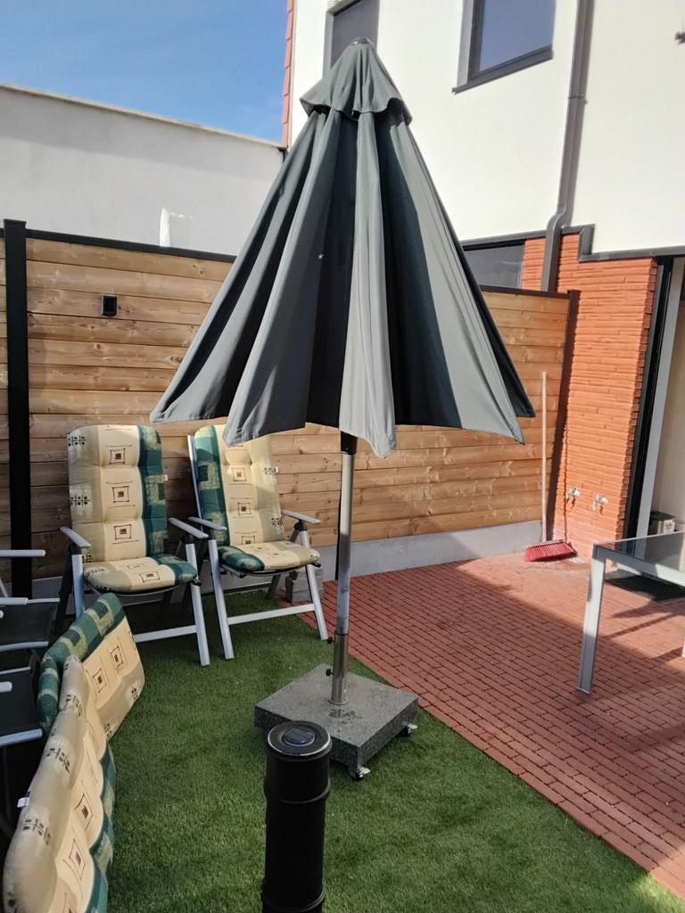 Tuinparaplu te koop met draaier systeem, Ophalen of Verzenden