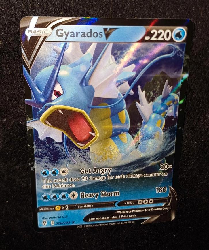 Modern Era: Gyarados V 028/203 Evolving Skies, Hobby en Vrije tijd, Verzamelkaartspellen | Pokémon, Ophalen of Verzenden