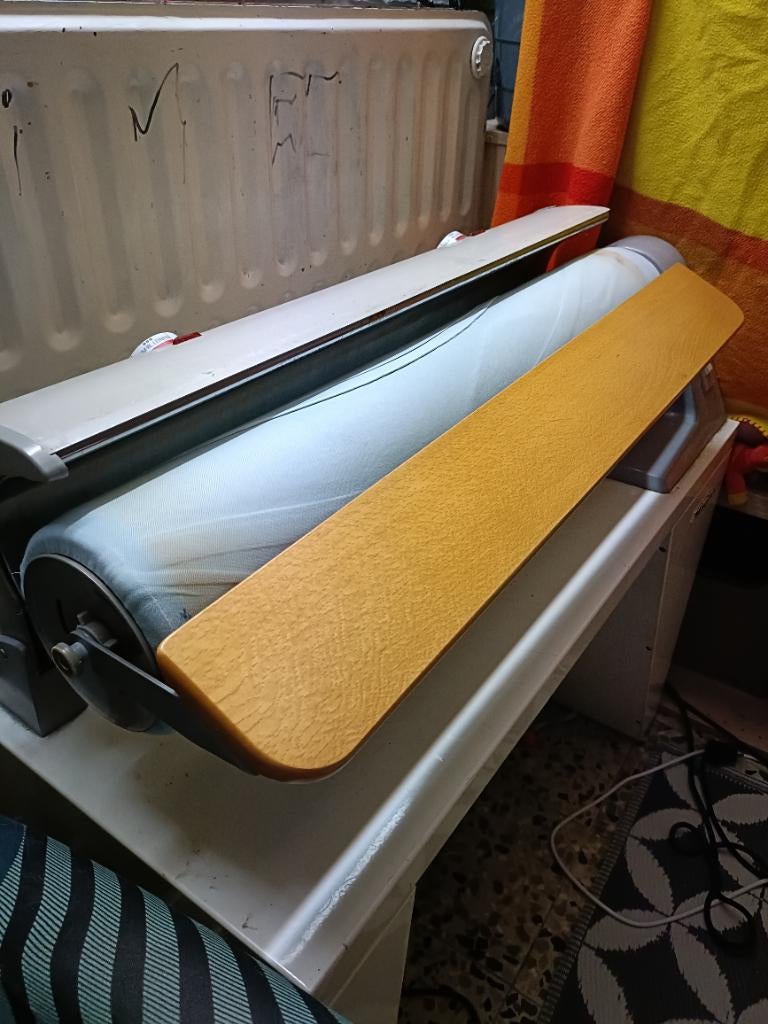 Calendreuse MIELE, Enlèvement, Utilisé, Fer à repasser avec cordon