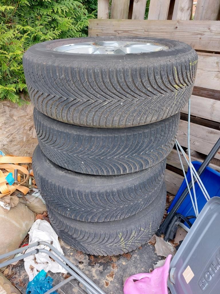 4 pneus d'hiver Michelin, Enlèvement