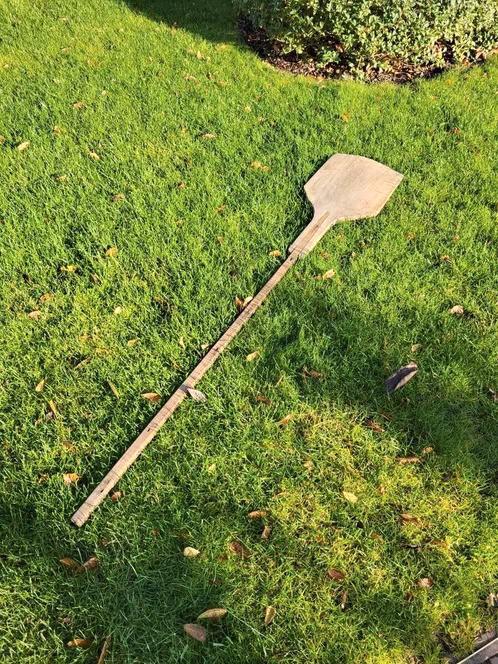 Pelle à pain ancienne en bois, Antiquités & Art, Antiquités | Ustensiles de cuisine, Enlèvement