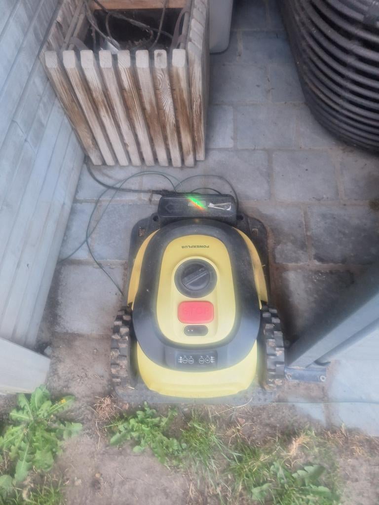 2 powerplus  robotmaaiers   voor onderdelen, Ophalen of Verzenden