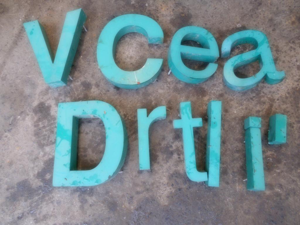 zinken letters, Antiek en Kunst, Curiosa en Brocante, Ophalen