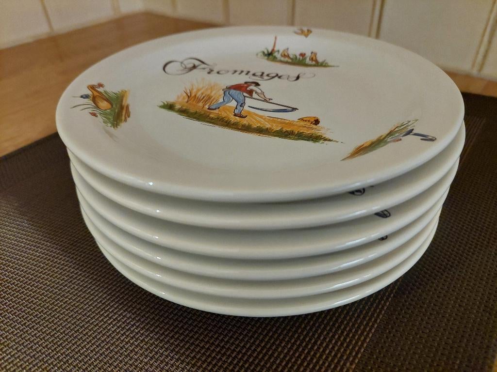 Assiettes à fromages français — Revol France — nouvelles, Neuf, Assiettes(s), Enlèvement, Autres styles