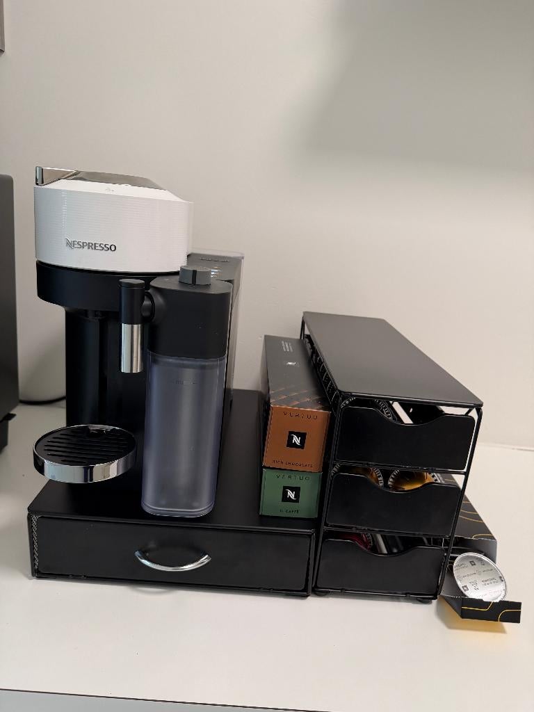 De'Longhi Nespresso Vertuo  Lattissima ENV300.W, Ophalen, Gebruikt, Espresso apparaat, 1 kopje