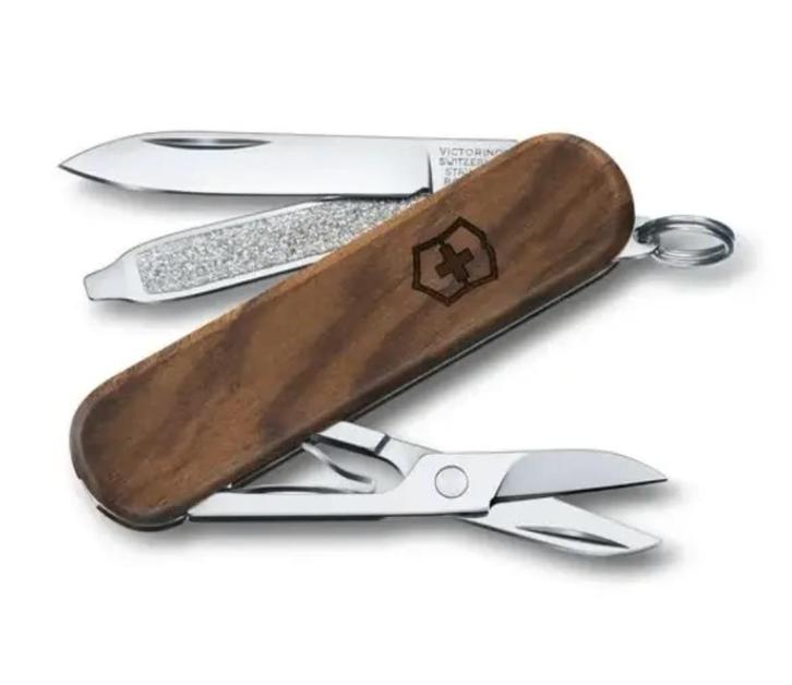 Victorinox Wood Swiss Pocket, Caravanes & Camping, Outils de camping, Utilisé, Enlèvement ou Envoi