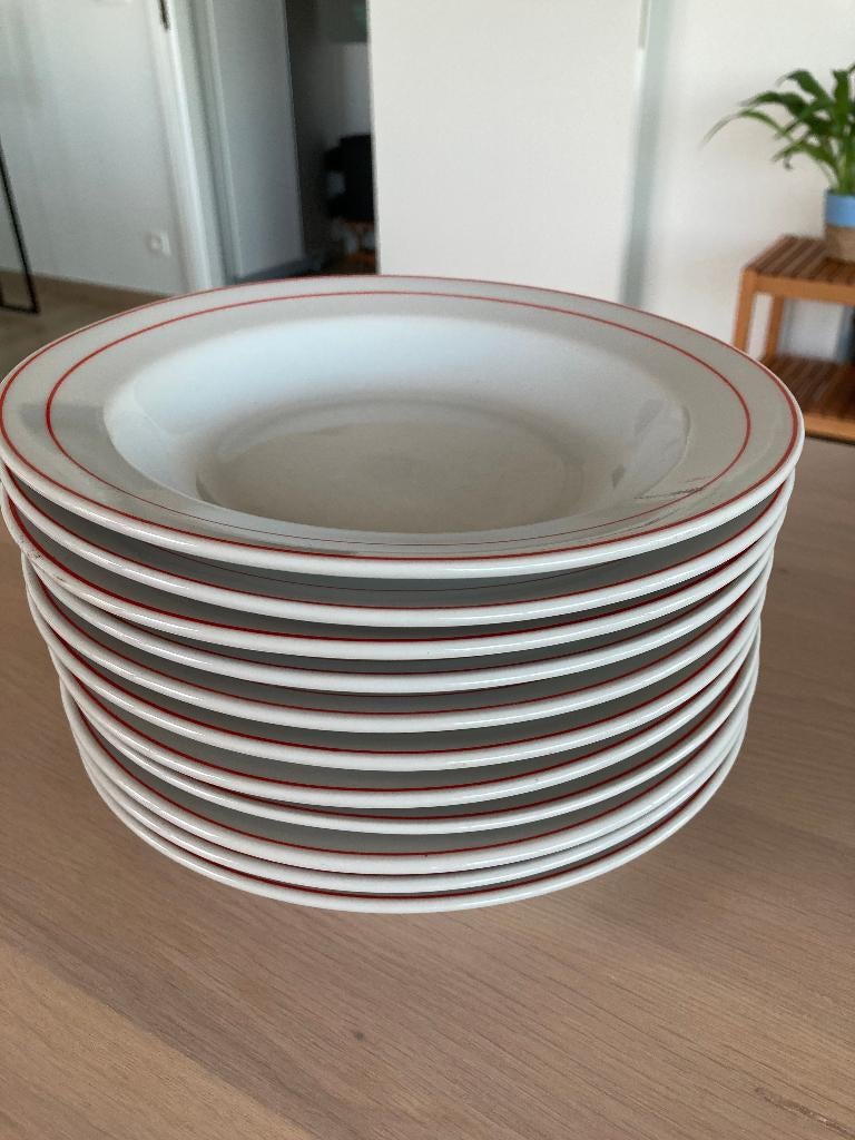 Diepe borden (11 stuks), Ophalen, Overige materialen, Gebruikt, Bord(en)