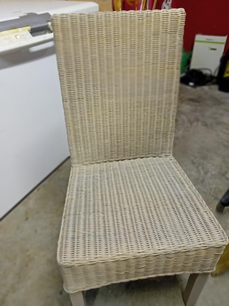 4 eetkamer stoelen, Huis en Inrichting, Stoelen, Ophalen, Zo goed als nieuw, Hout