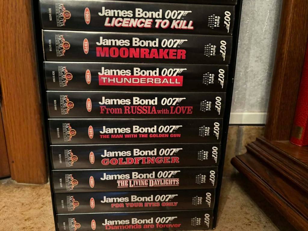 James bond collectie, Cd's en Dvd's, Ophalen