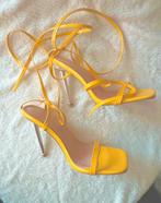 Sandales à talons avec lacets, Ophalen of Verzenden, Zo goed als nieuw, Geel