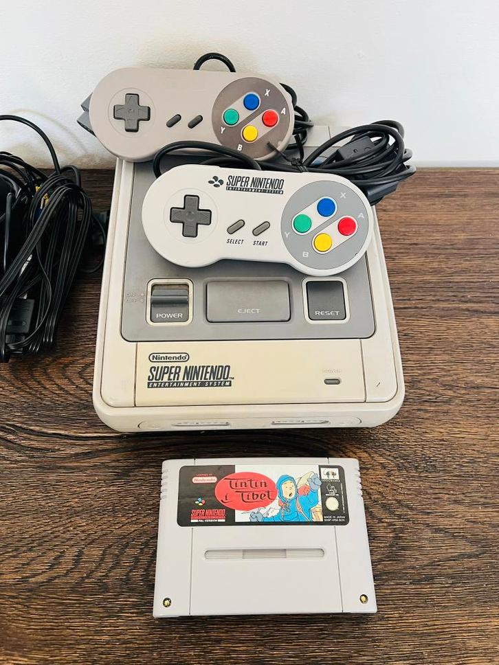 Super Nintendo (SNES) set  2 controllers  game  werkend, Games en Spelcomputers, Spelcomputers | Nintendo Super NES, Gebruikt